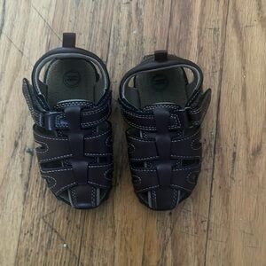 BABY BROWN SANDALS